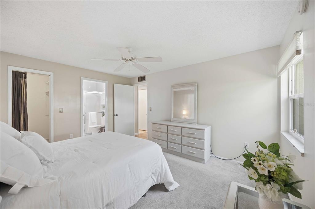 3259 South Beneva Road, Unit 101 Sarasota, FL 34232 - Photo 21 of 44