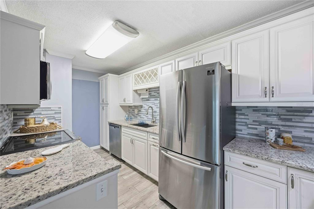 3259 South Beneva Road, Unit 101 Sarasota, FL 34232 - Photo 10 of 44