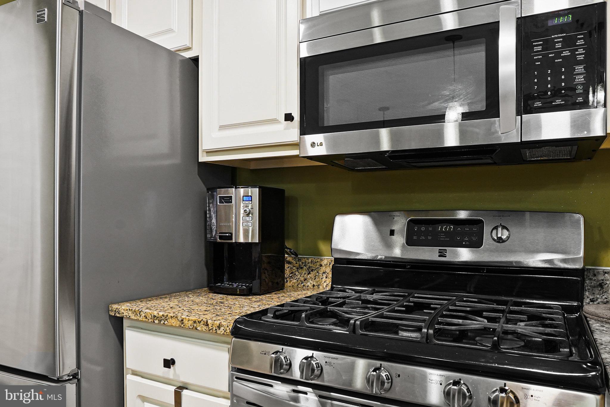 21785 Baldwin Square Sterling, VA 20164 - Photo 16 of 35 KITHCEN