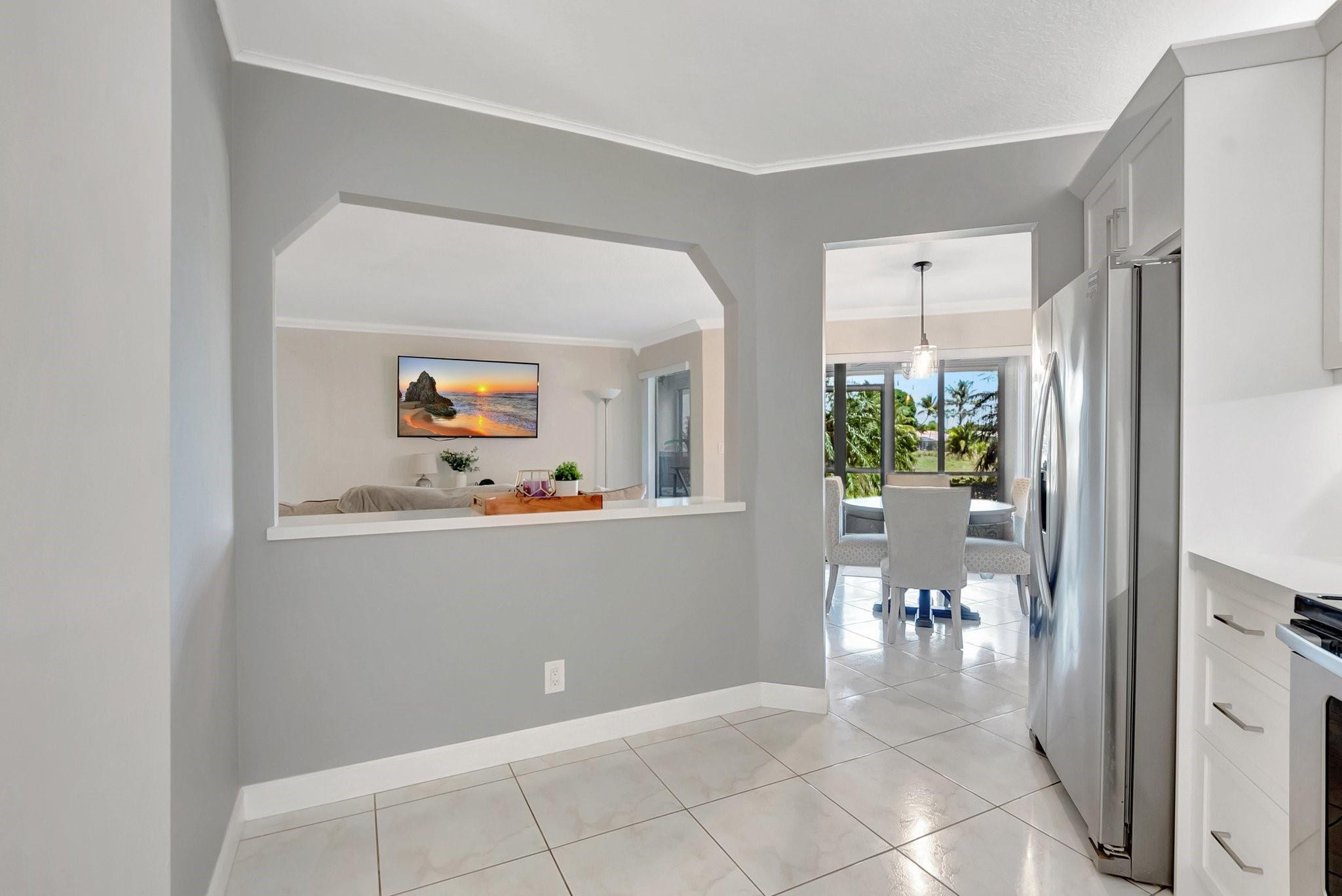 5650 Camino Del Sol, Unit 104 Boca Raton, FL 33433 - Photo 3 of 38 Photo 3