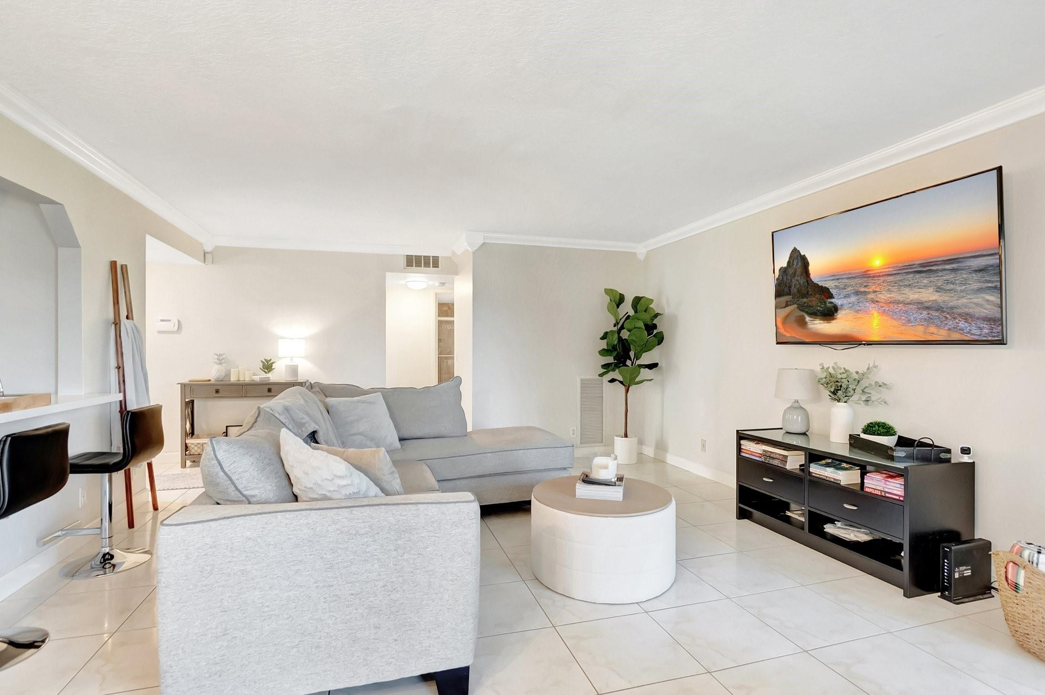 5650 Camino Del Sol, Unit 104 Boca Raton, FL 33433 - Photo 6 of 38 Photo 6