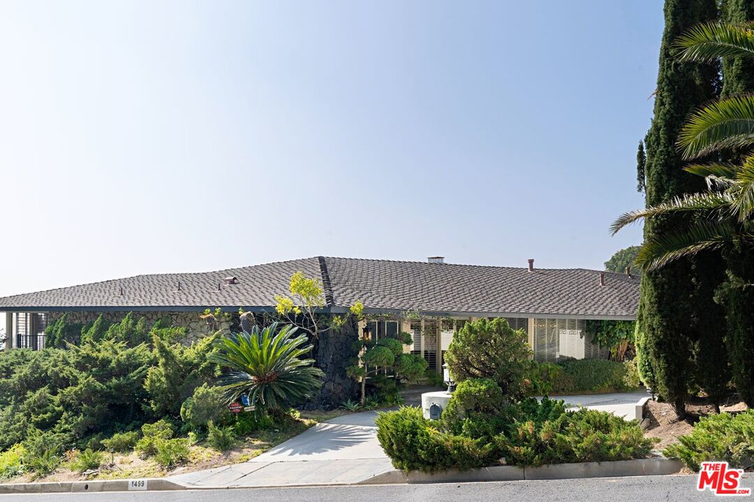 1499 Carla Ridge Beverly Hills, CA 90210 - Photo 1 of 47