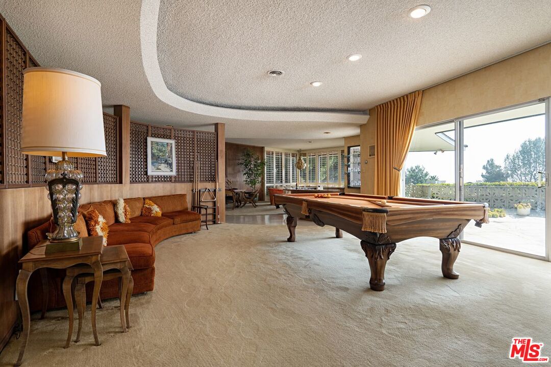 1499 Carla Ridge Beverly Hills, CA 90210 - Photo 13 of 47