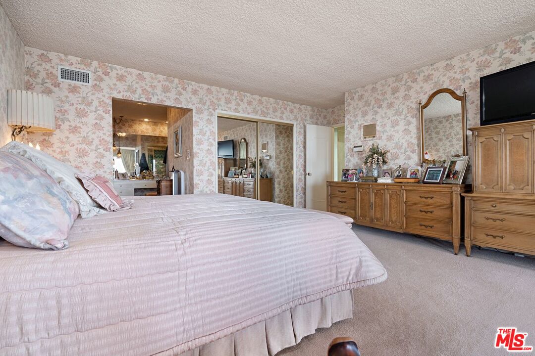 1499 Carla Ridge Beverly Hills, CA 90210 - Photo 29 of 47