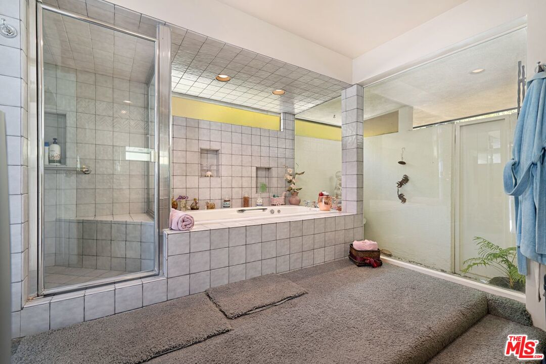 1499 Carla Ridge Beverly Hills, CA 90210 - Photo 35 of 47