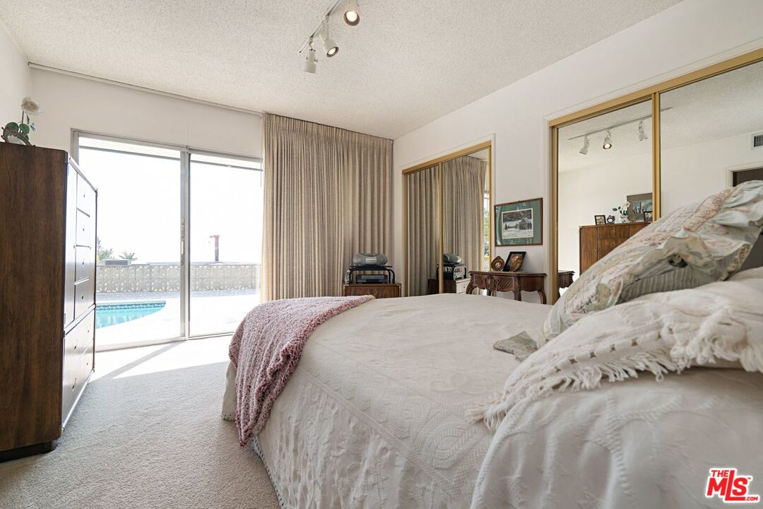 1499 Carla Ridge Beverly Hills, CA 90210 - Photo 39 of 47