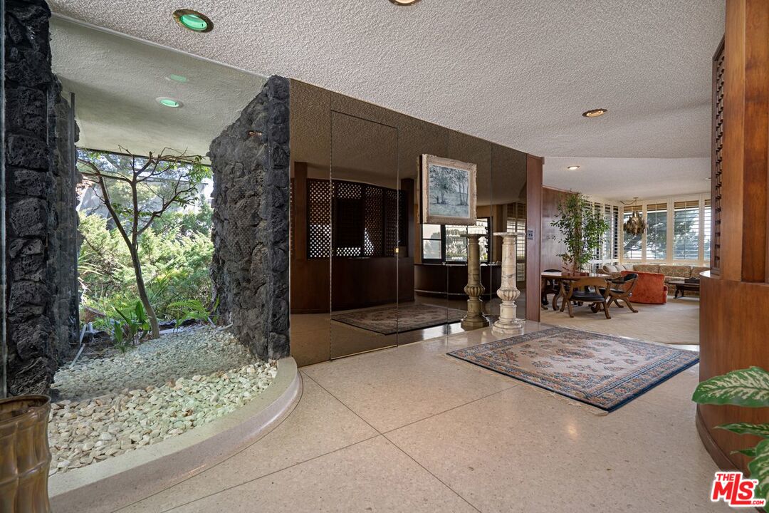 1499 Carla Ridge Beverly Hills, CA 90210 - Photo 5 of 47