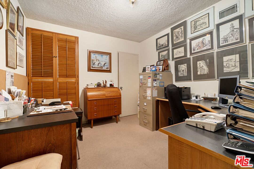 1499 Carla Ridge Beverly Hills, CA 90210 - Photo 43 of 47