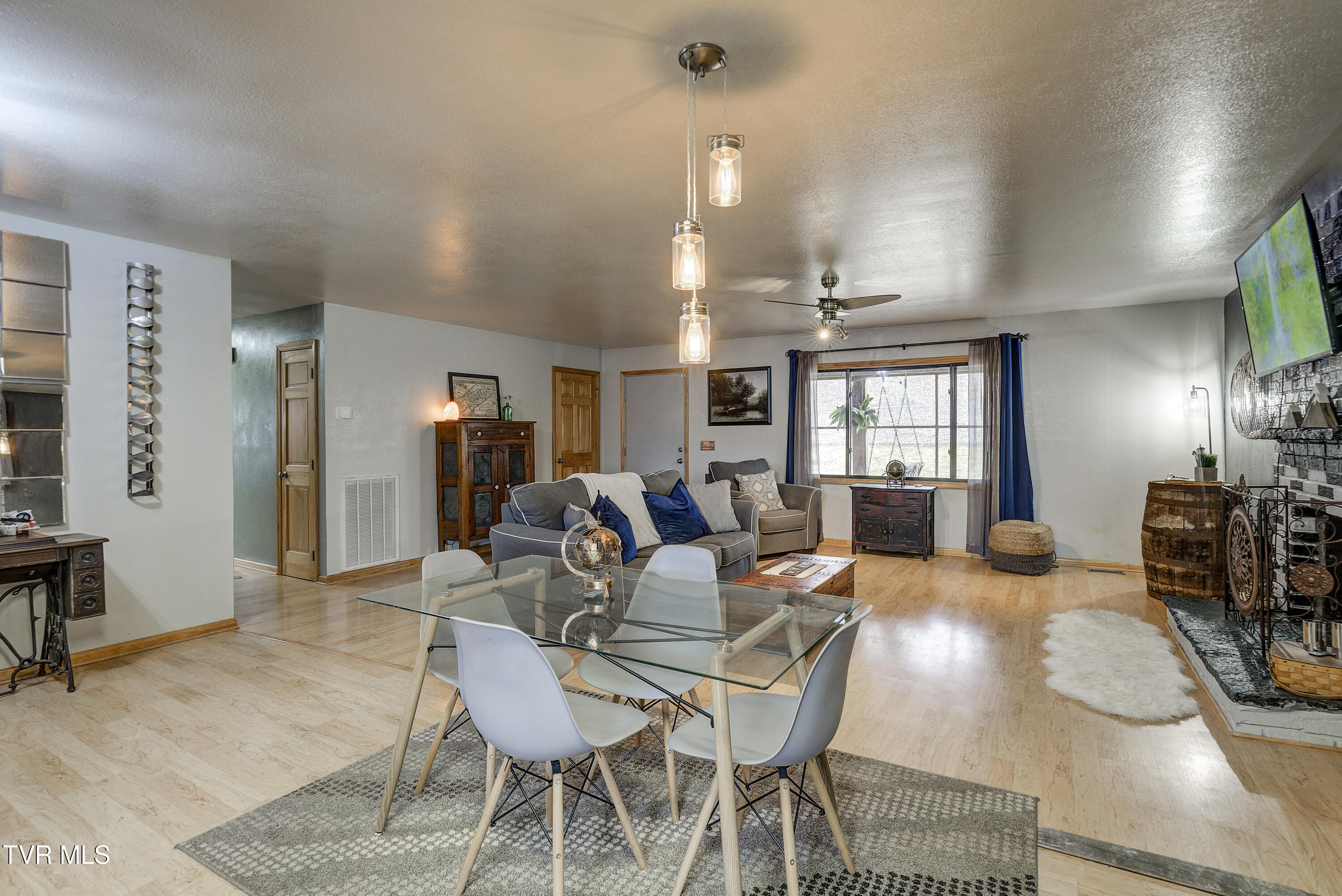 589 Headtown Road Jonesborough, TN 37659 - Photo 19 of 81 HeadtownINTERIOR-13