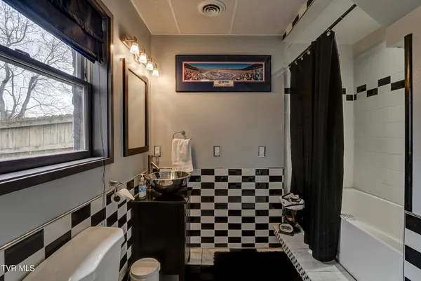 $479,000 | 589 Headtown Road, Jonesborough, TN 37659