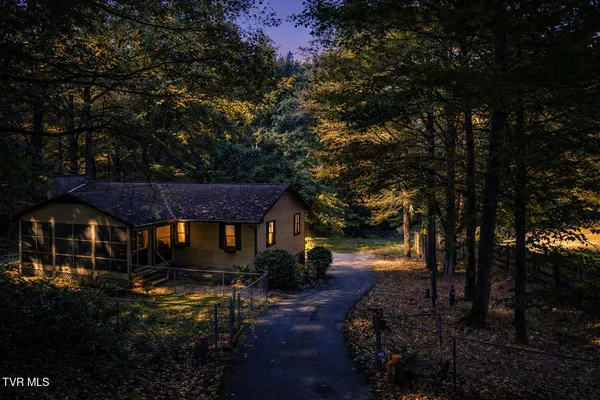 $479,000 | 589 Headtown Road, Jonesborough, TN 37659