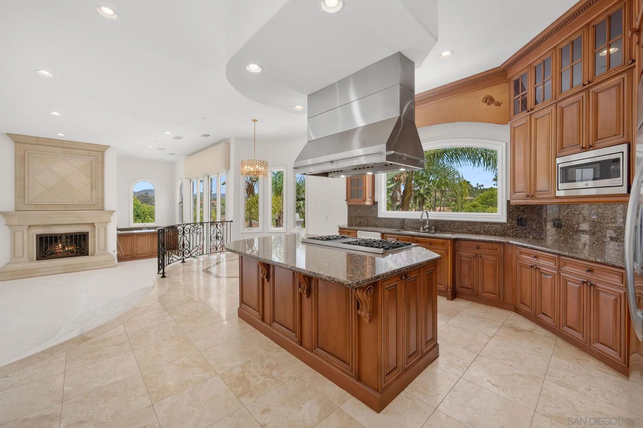 6319 Via Naranjal Rancho Santa Fe, CA 92067 - Photo 6 of 27 Kitchen