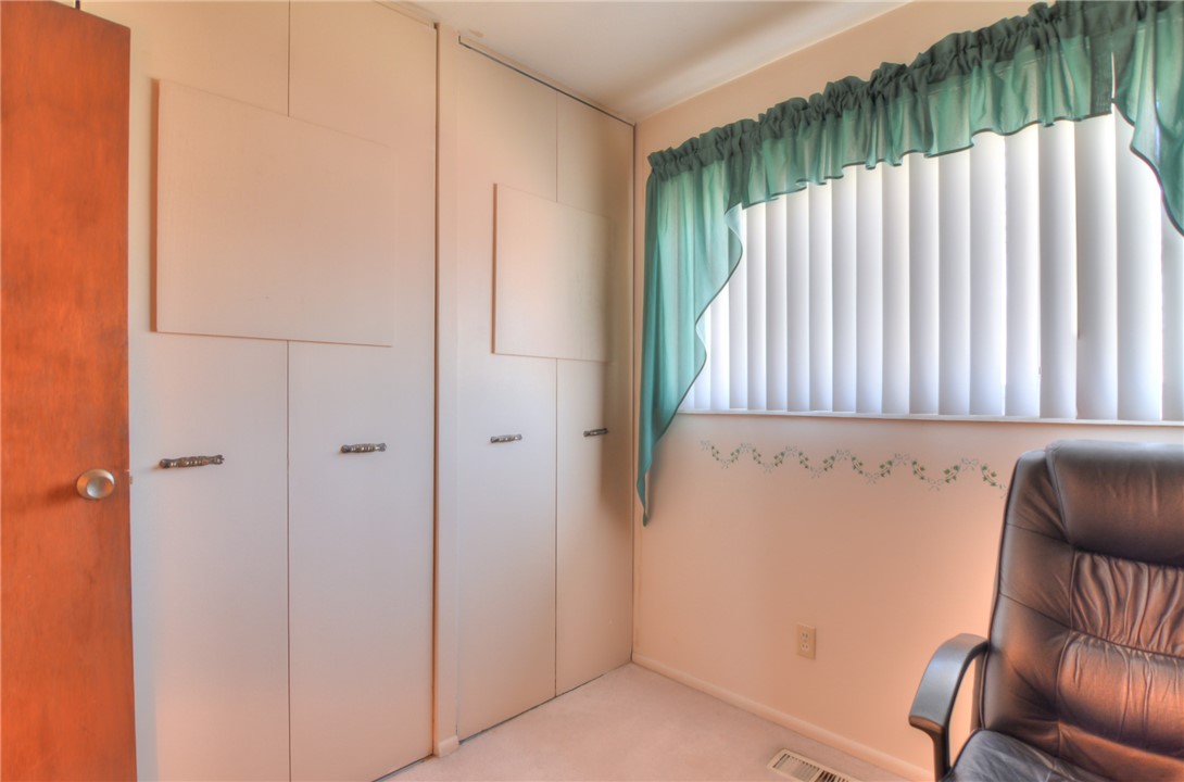 8 Whippoorwill Drive Decatur, IL 62526 - Photo 17 of 33 3rd Bedroom