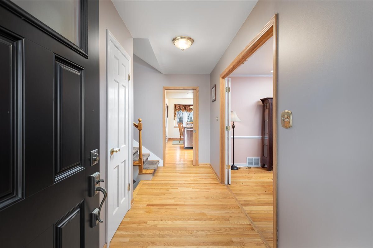 8S295 College Road Naperville, IL 60540 - Photo 8 of 40