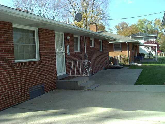 1466 Hedgewood Road Columbus, OH 43229 - Photo 3 of 18 Gallery Image 3