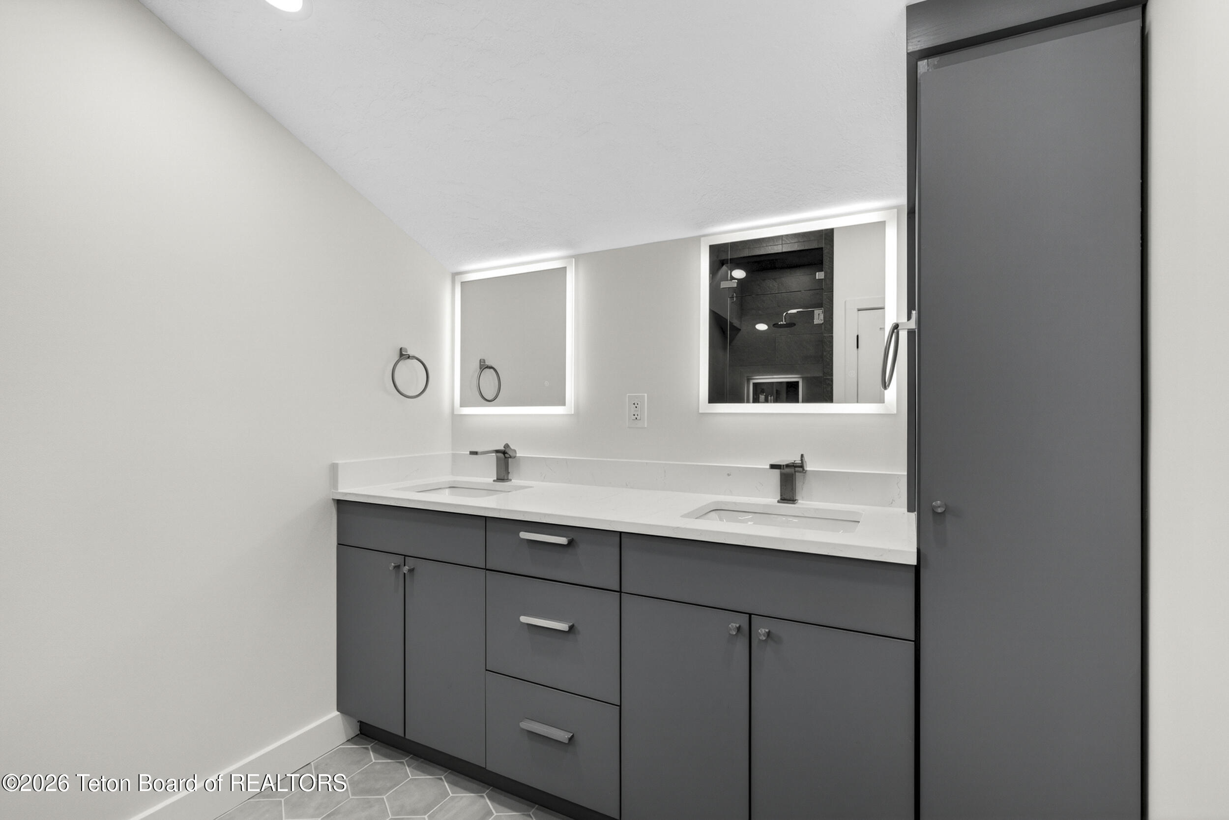 480 Henley Road Jackson, WY 83001 - Photo 22 of 57 Bath