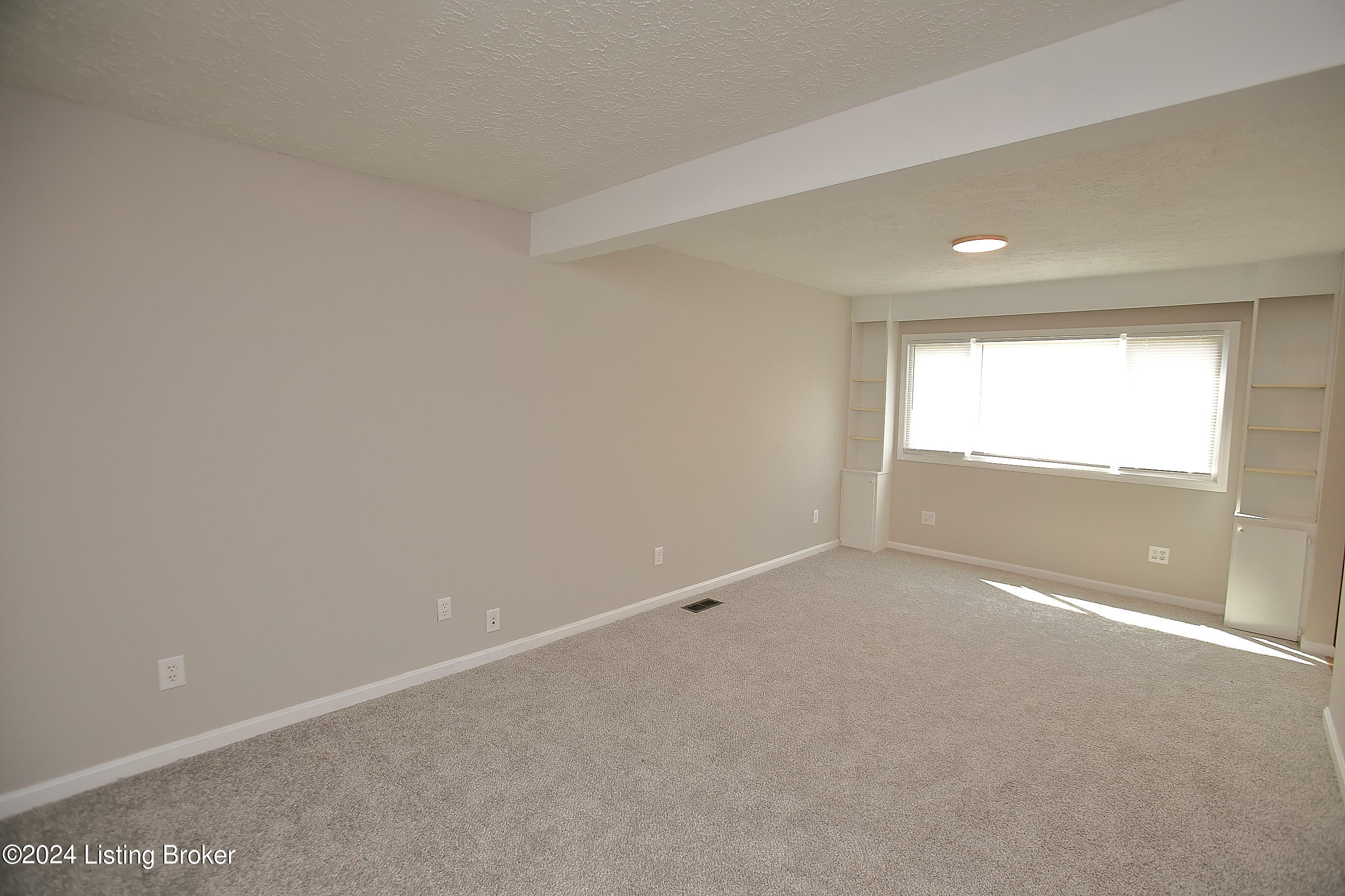 123 Clover Road Louisville, KY 40229 - Photo 19 of 43 Primary Bedroom