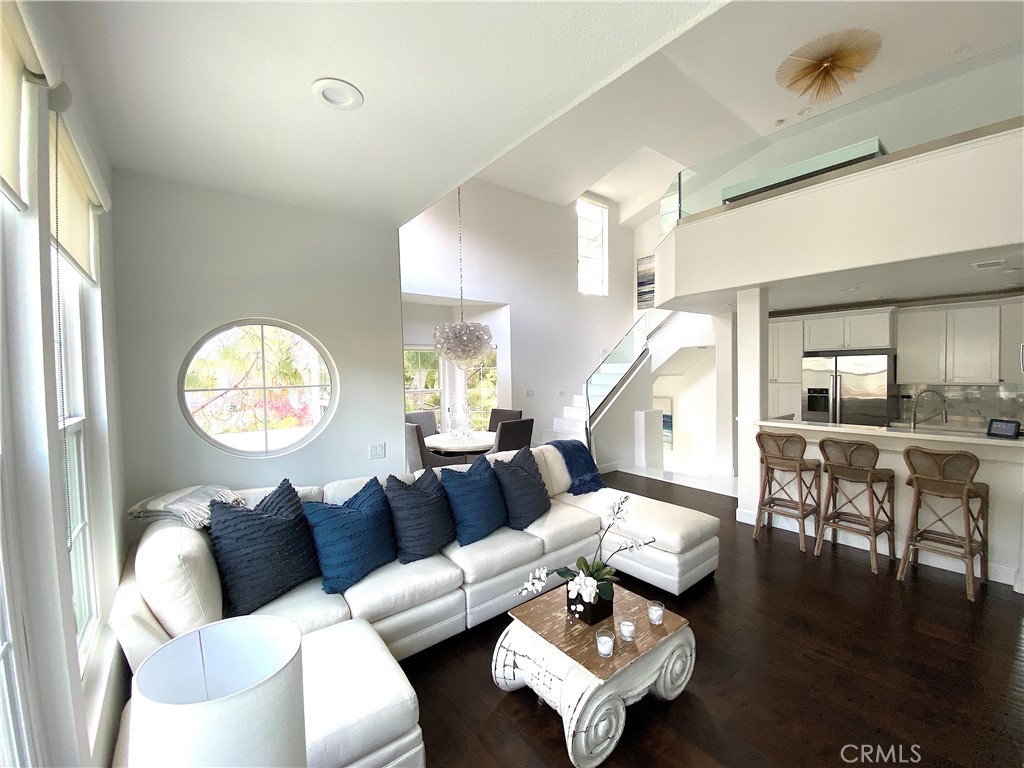 40 Anjou Newport Coast, CA 92657 - Photo 4 of 33 a living room with furniture and wooden floor