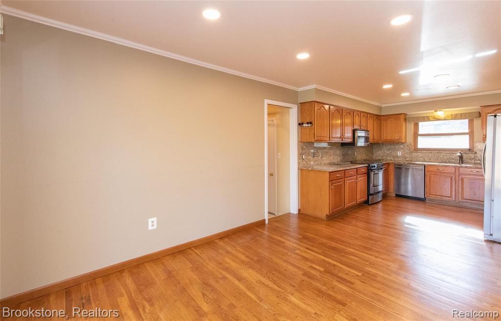 937 Ten Point Drive Rochester Hills, MI 48309 - Photo 22 of 40