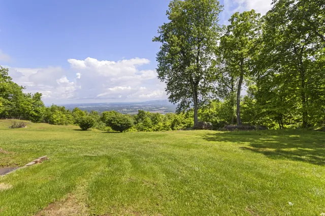 $764,900 | 78 Fawn Drive, Belvidere, TN 37306