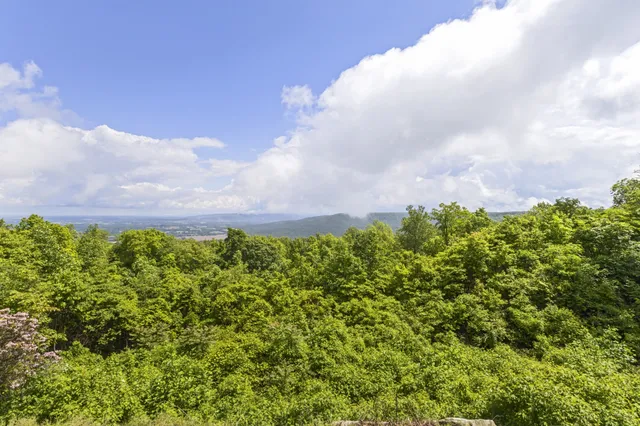 $764,900 | 78 Fawn Drive, Belvidere, TN 37306