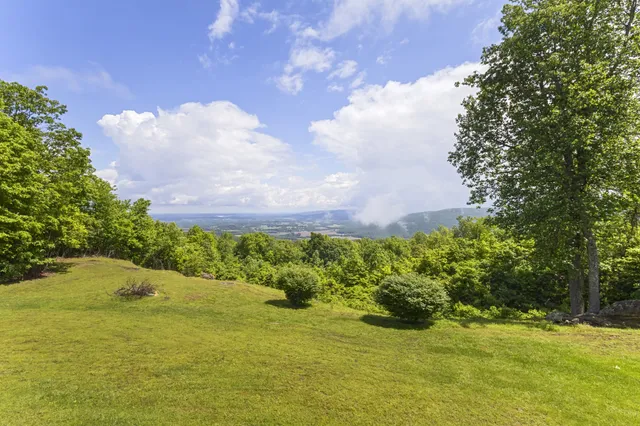 $764,900 | 78 Fawn Drive, Belvidere, TN 37306