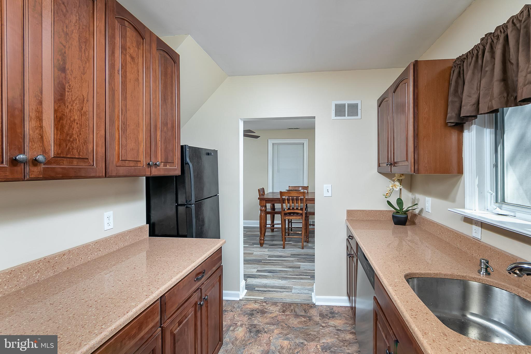 43 Ridgemoor Road Baltimore, MD 21221 - Photo 14 of 32