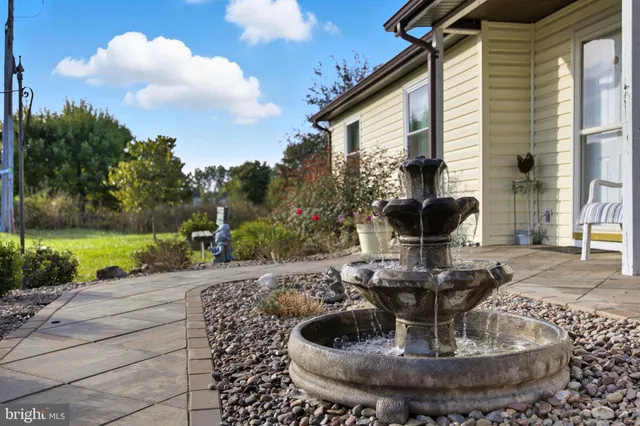 $319,000 | 279 Patrick Henry Way, Charles Town, WV 25414