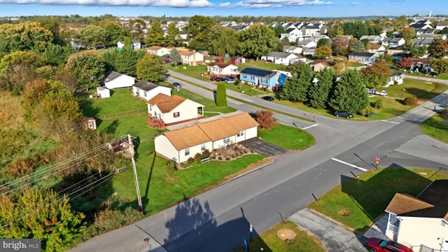 $319,000 | 279 Patrick Henry Way, Charles Town, WV 25414