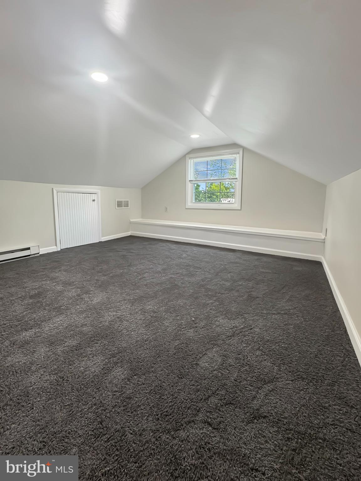1027 Riverside Drive Pottstown, PA 19465 - Photo 15 of 24 an empty room with windows