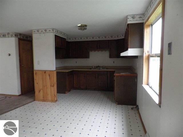 10698 Packingham Road Manton, MI 49663 - Photo 9 of 17 1732843-8.JPG