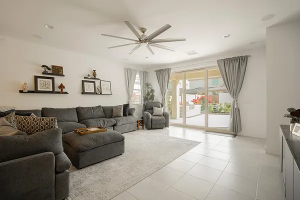 $3,295 | 12125 West Luxton Lane, Avondale, AZ 85323