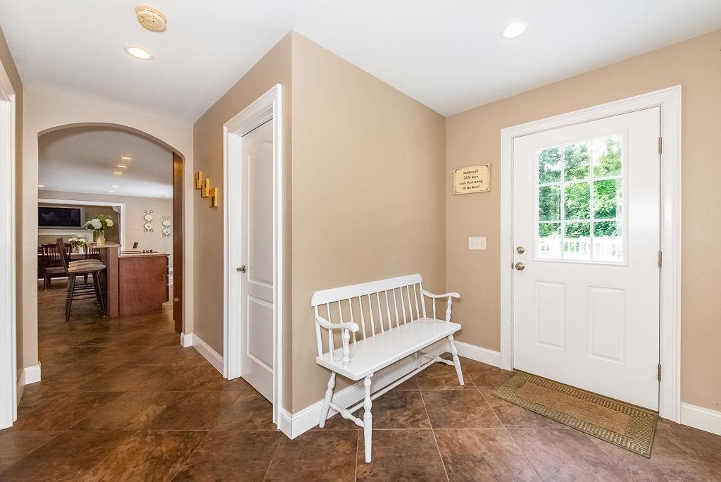 8 Linwood Lane Stratham, NH 03885 - Photo 11 of 40