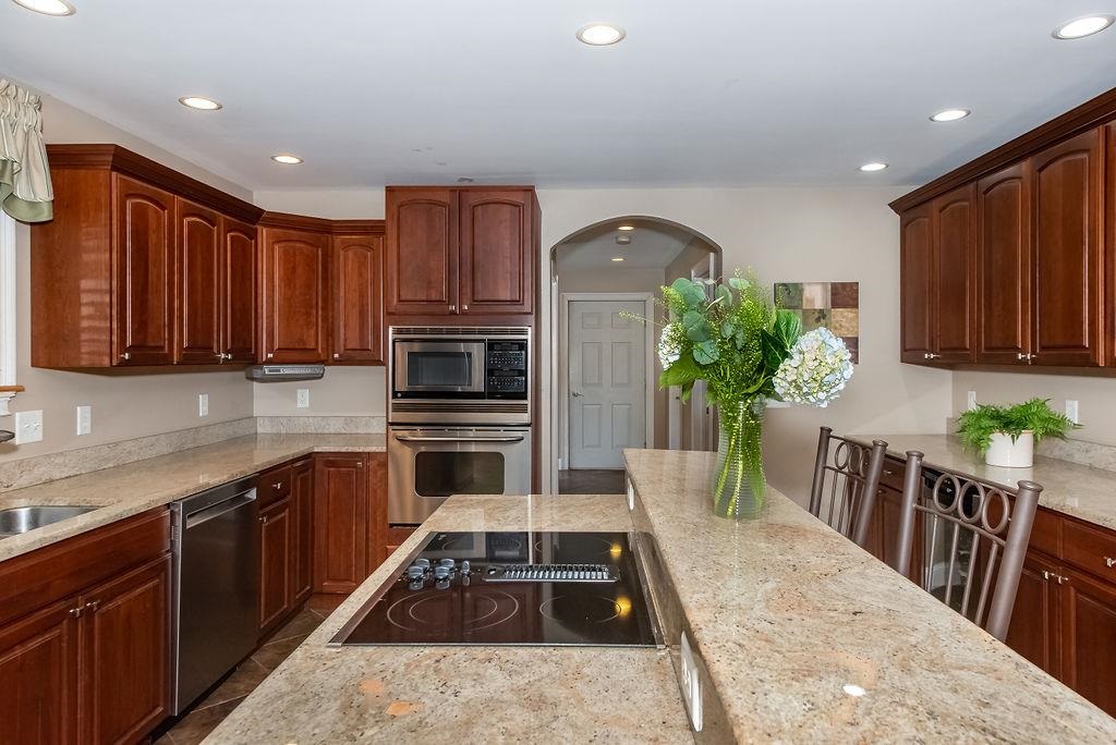 8 Linwood Lane Stratham, NH 03885 - Photo 14 of 40