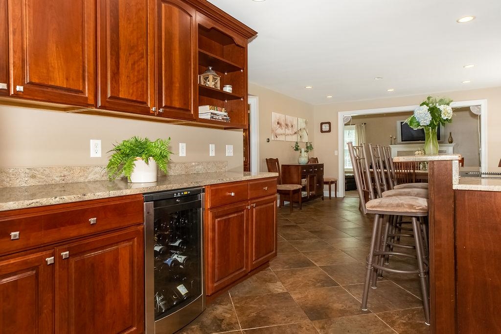 8 Linwood Lane Stratham, NH 03885 - Photo 15 of 40