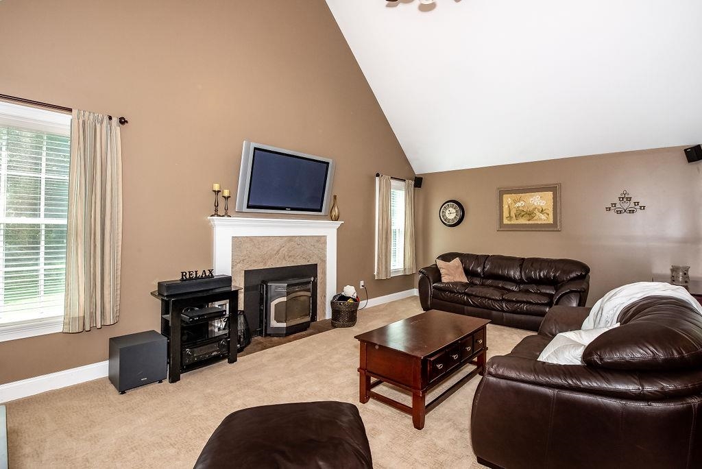 8 Linwood Lane Stratham, NH 03885 - Photo 21 of 40