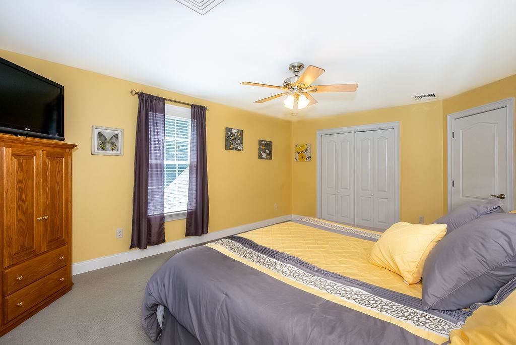 8 Linwood Lane Stratham, NH 03885 - Photo 30 of 40