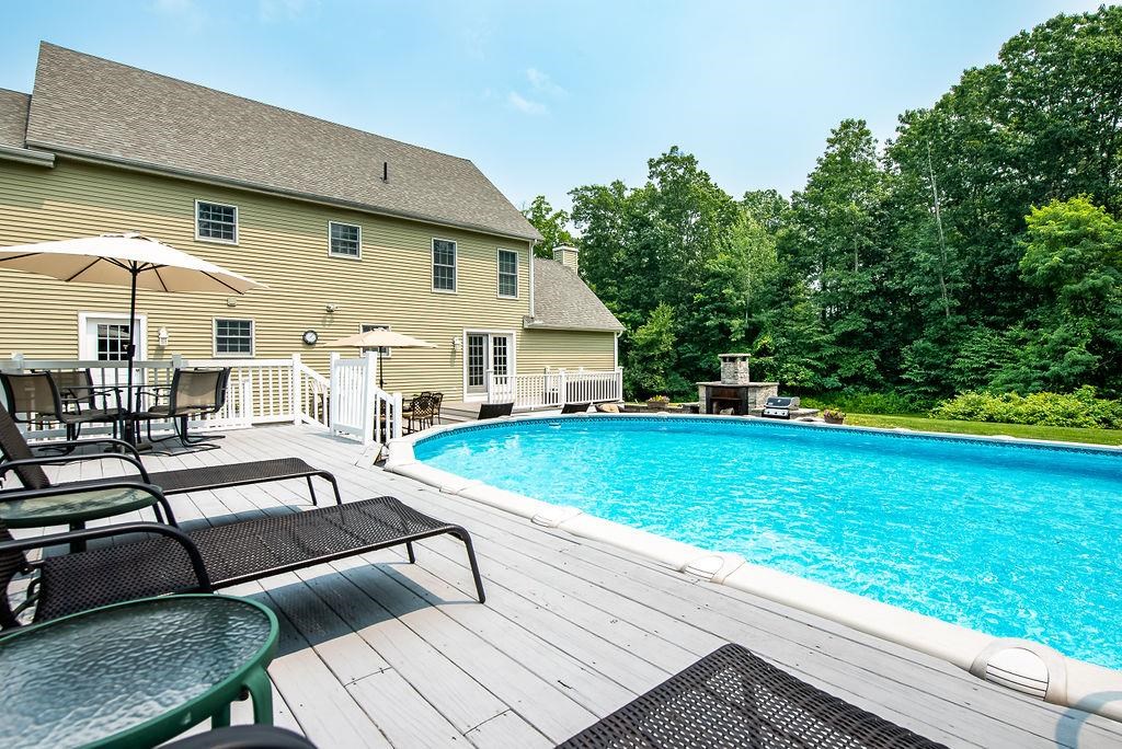 8 Linwood Lane Stratham, NH 03885 - Photo 5 of 40