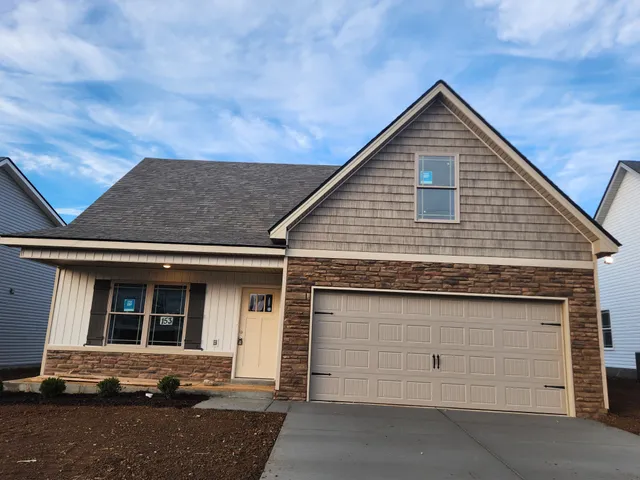 $377,900 | 2921 Vly Farms Drive, Christiana, TN 37037