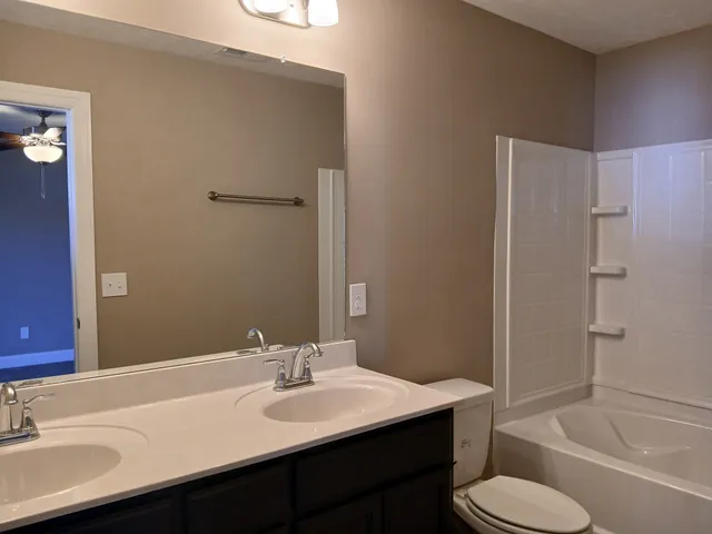 $377,900 | 2921 Vly Farms Drive, Christiana, TN 37037