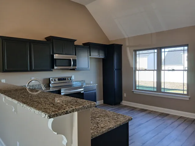 $377,900 | 2921 Vly Farms Drive, Christiana, TN 37037