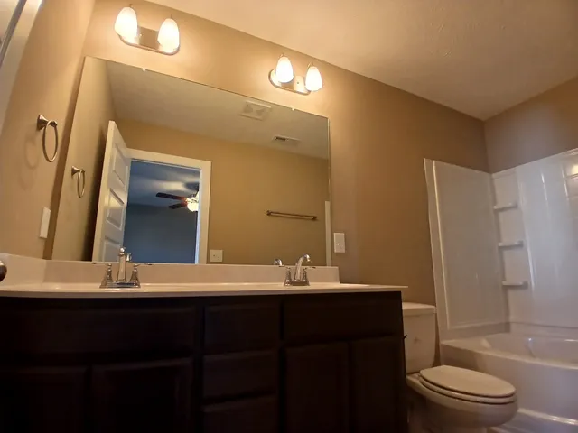 $377,900 | 2921 Vly Farms Drive, Christiana, TN 37037