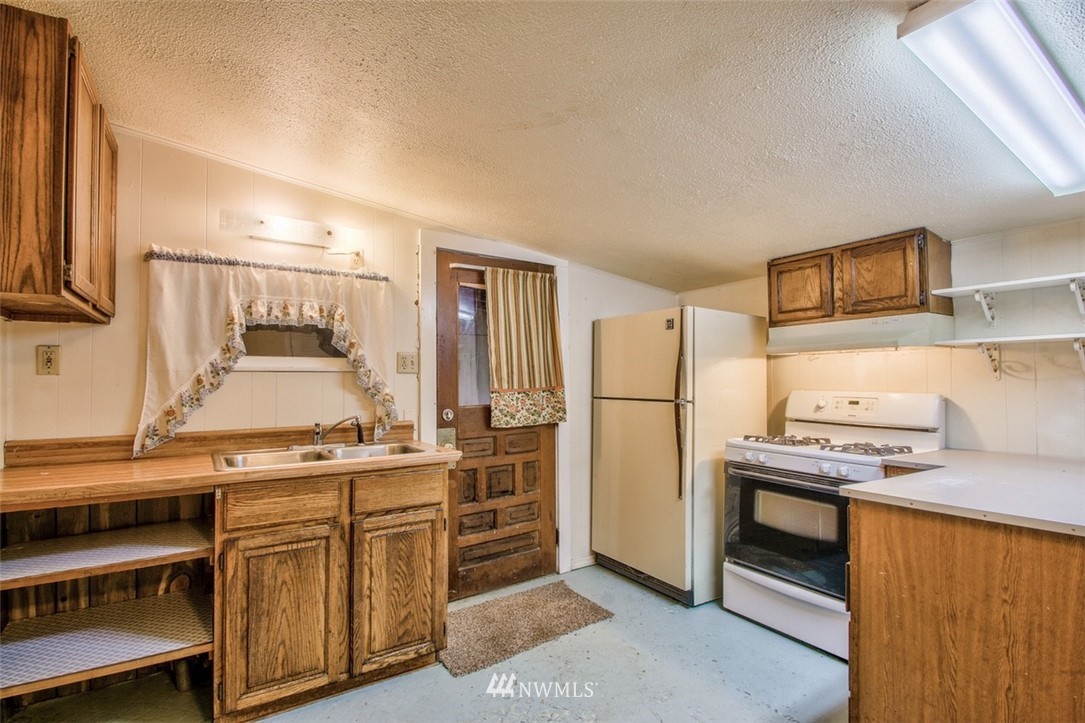 24482 Hathaway Road Sedro-Woolley, WA 98284 - Photo 3 of 25 Gallery Image 3
