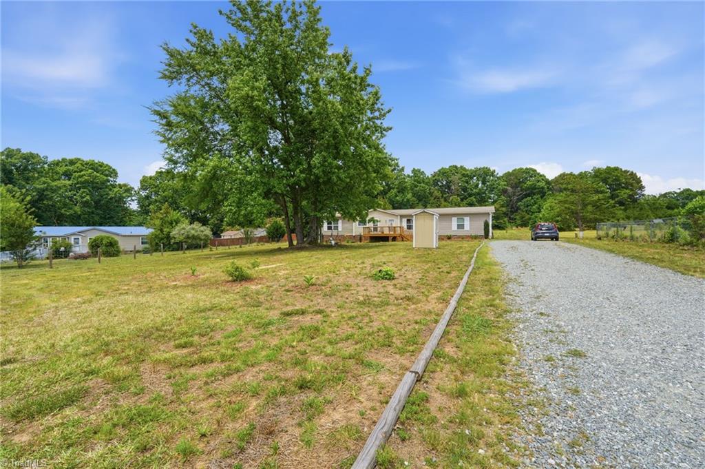 114 Hughes Ridge Road Burlington, NC 27217 - Photo 7 of 31