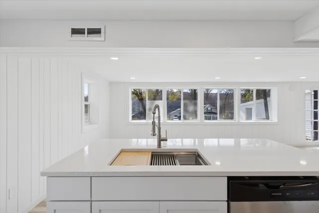 $350,000 | 4936 North River Road, Janesville, WI 53545