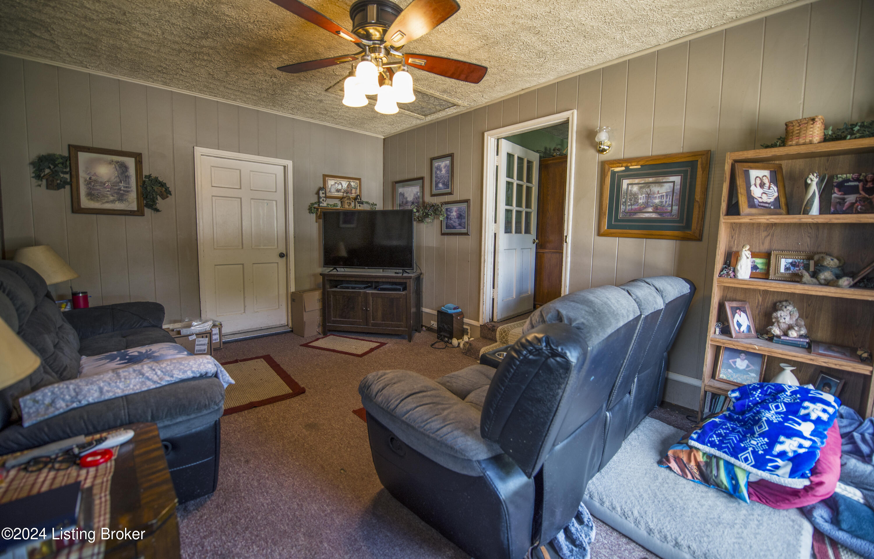 360 Liberty Road Milton, KY 40045 - Photo 13 of 28 Den2