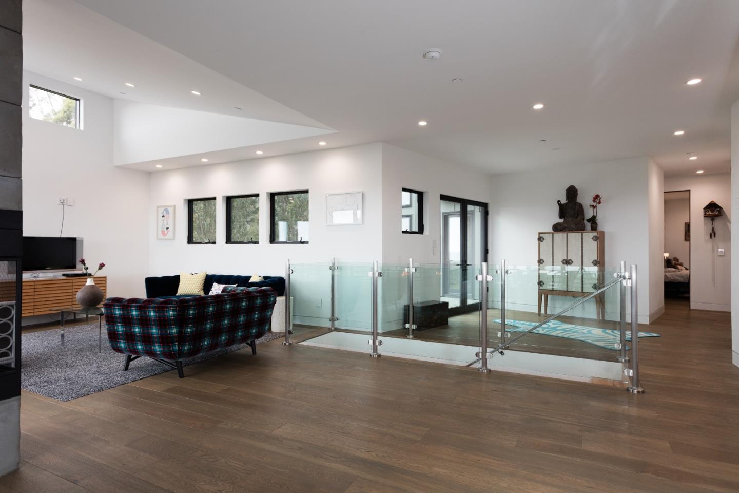 311 Magellan Avenue Half Moon Bay, CA 94019 - Photo 15 of 37 a living room with furniture