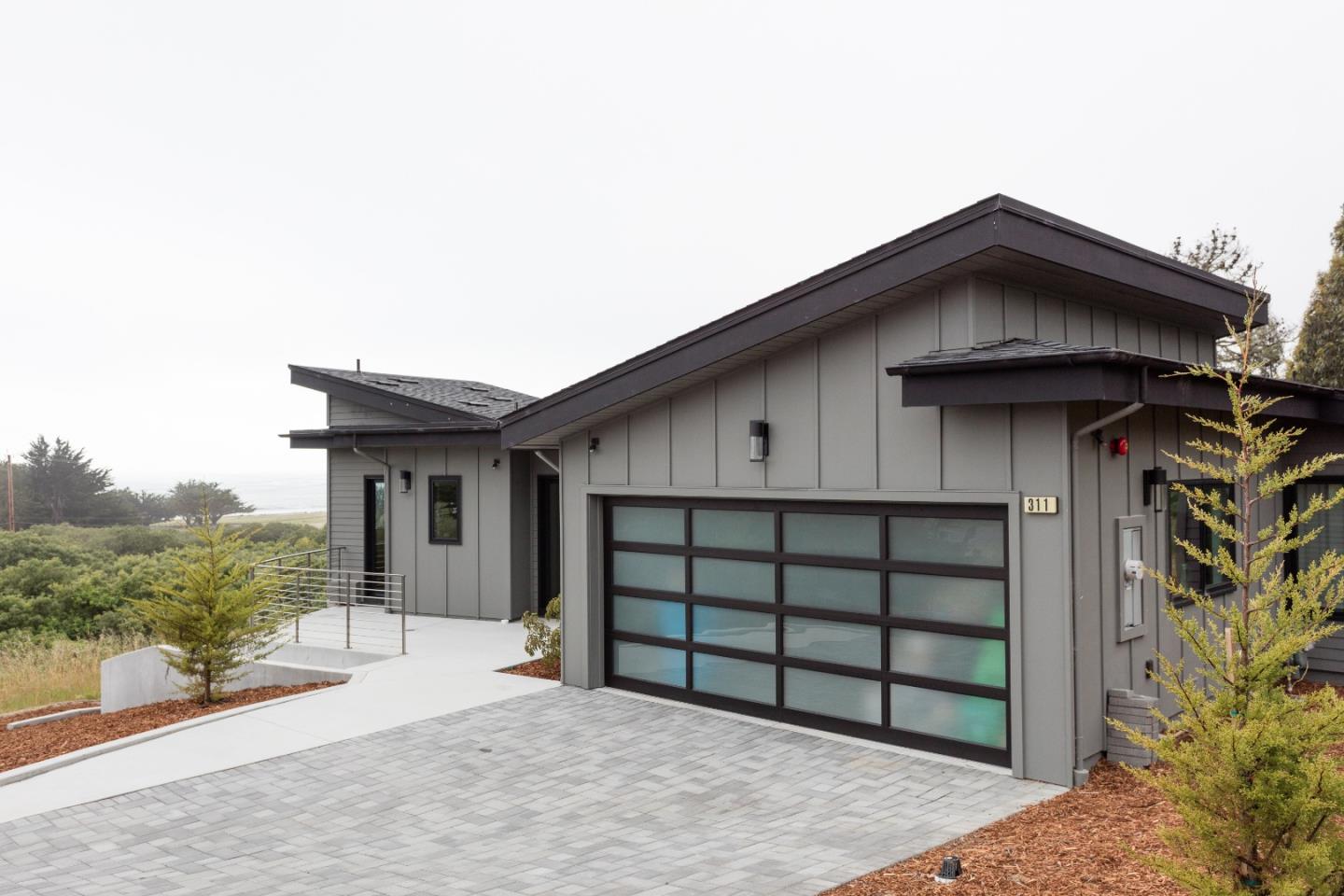 311 Magellan Avenue Half Moon Bay, CA 94019 - Photo 2 of 37