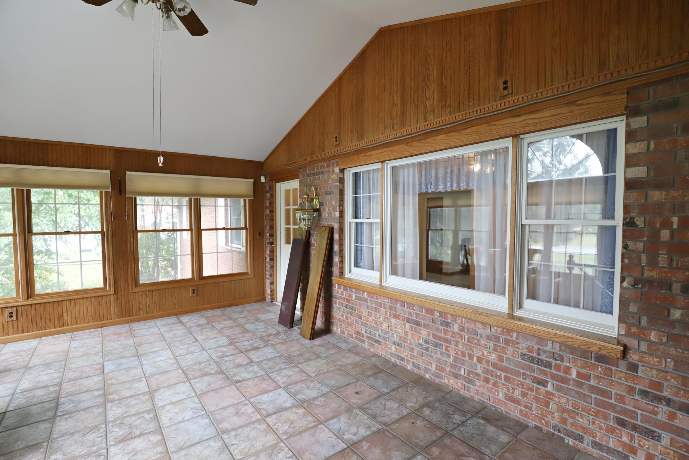 4042 West Farrand Road Clio, MI 48420 - Photo 3 of 33