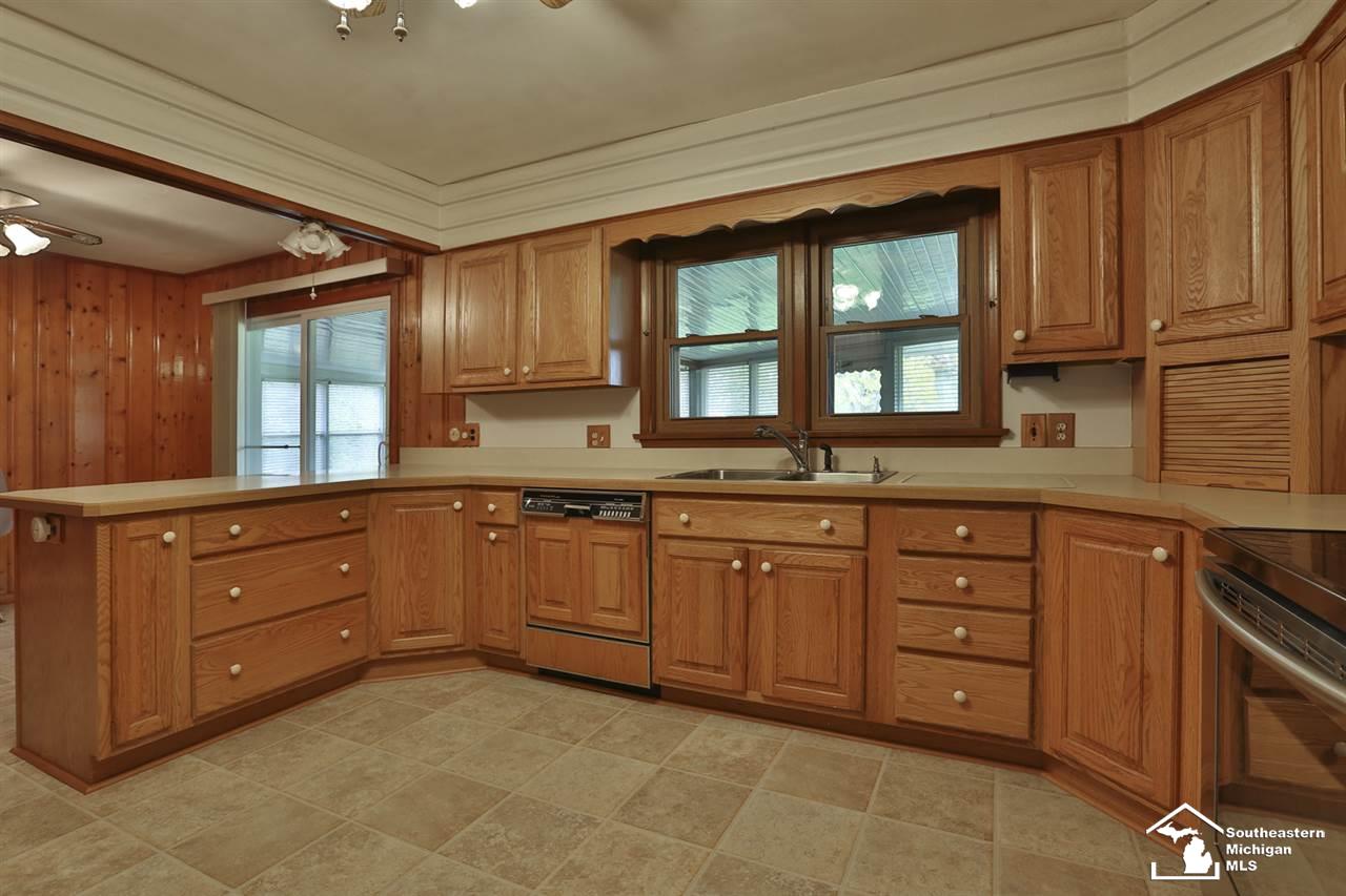 3320 North Custer Road Monroe, MI 48162 - Photo 5 of 16